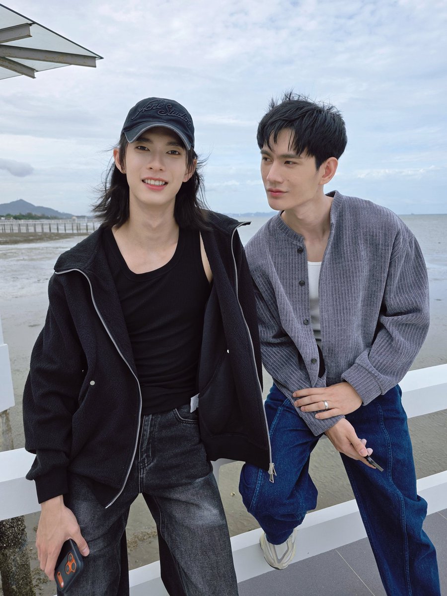 SuwrrnPhaw66352's tweet photo. เช้านี้ขอให้ทุกคนมีความสุขนะครับถึงแม้ว่าฝนจะตกก็เถอะ
แต่พวกเราชาวเบบี้ฮูปเปอร์ก็บ่ยั่นนะครับยังมอบความสุขให้กับทุกคนอยู่เหมือนเดิมครับ
สวัสดีวันอังคาร🐶😊🌈🌦
Poohpavel babehoopers
#ppookt
#pavelpoom
#babehoopers https://t.co/KVlVxQXrOH