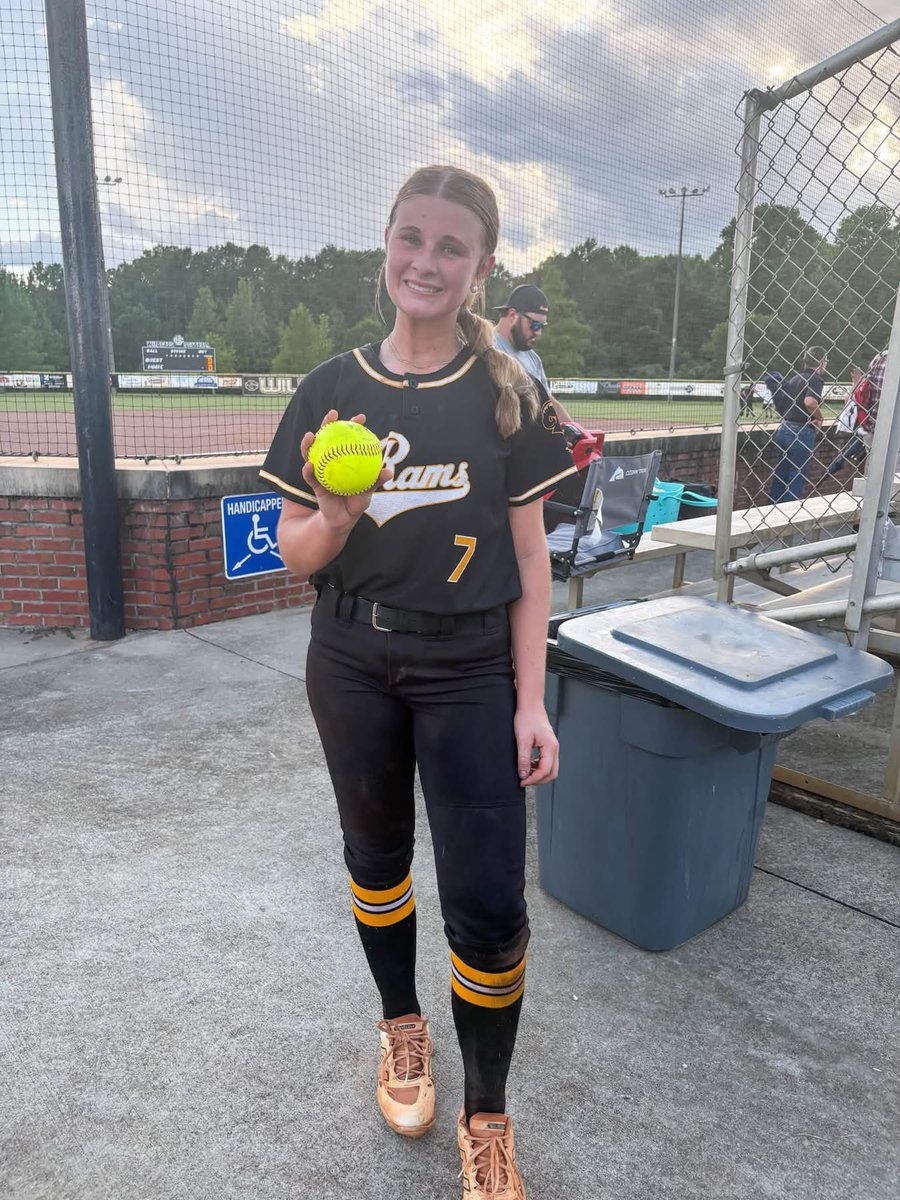 worthladyramsSB's tweet photo. @Lpritch2029 left the yard tonight with a grand slam @ Schley County! 💣 https://t.co/vj2EAURNSO