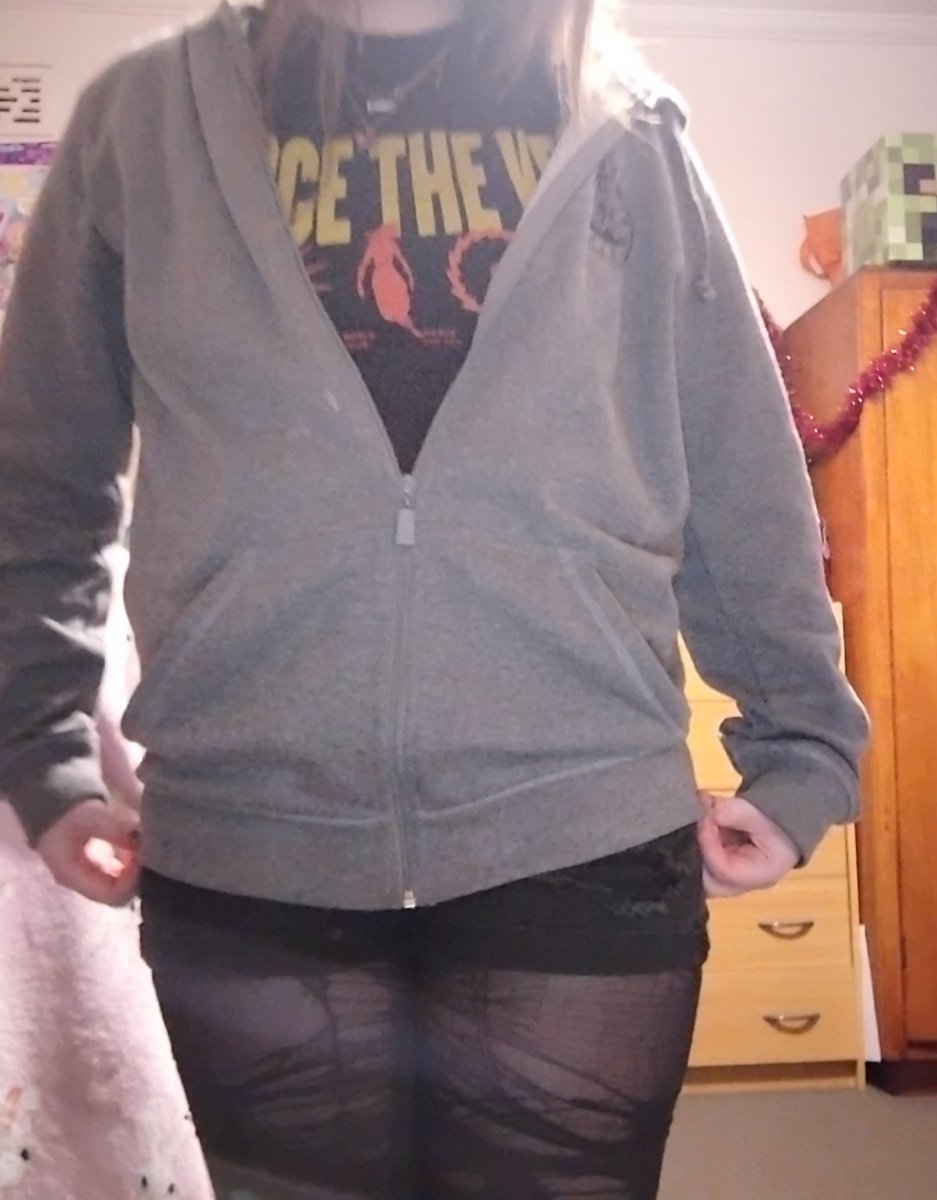 SandwitchCat37's tweet photo. Rate the fit guys #scenemo https://t.co/YzyuHdPLsN