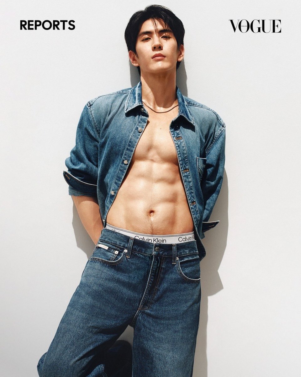 Begerrrrrr's tweet photo. ออกกำลังกายสม่ำเสมอเลือกกินอาหาร วิ่งเดือนเป็นร้อยโล ดูร่างของคุณเขาสมกับวินัยที่มีมาตลอดมาก

#sea_tawinan 
#CalvinKlein https://t.co/wXGKje1JCr