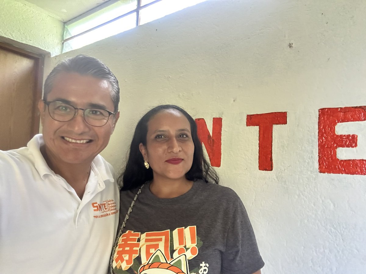 jairestrada1201's tweet photo. ‼️TRABAJANDO CON RESPONSABILIDAD‼️

🔵 Con la indicación del Srio. Gral. de la Sección 14 del SNTE, Mtro. Silvano Palacios Salgado, desde la Oficina Sindical de Acapulco, seguimos atendiendo con compromiso a nuestras compañeras y compañeros trabajadores de la educación. https://t.co/ycG2pfGalQ