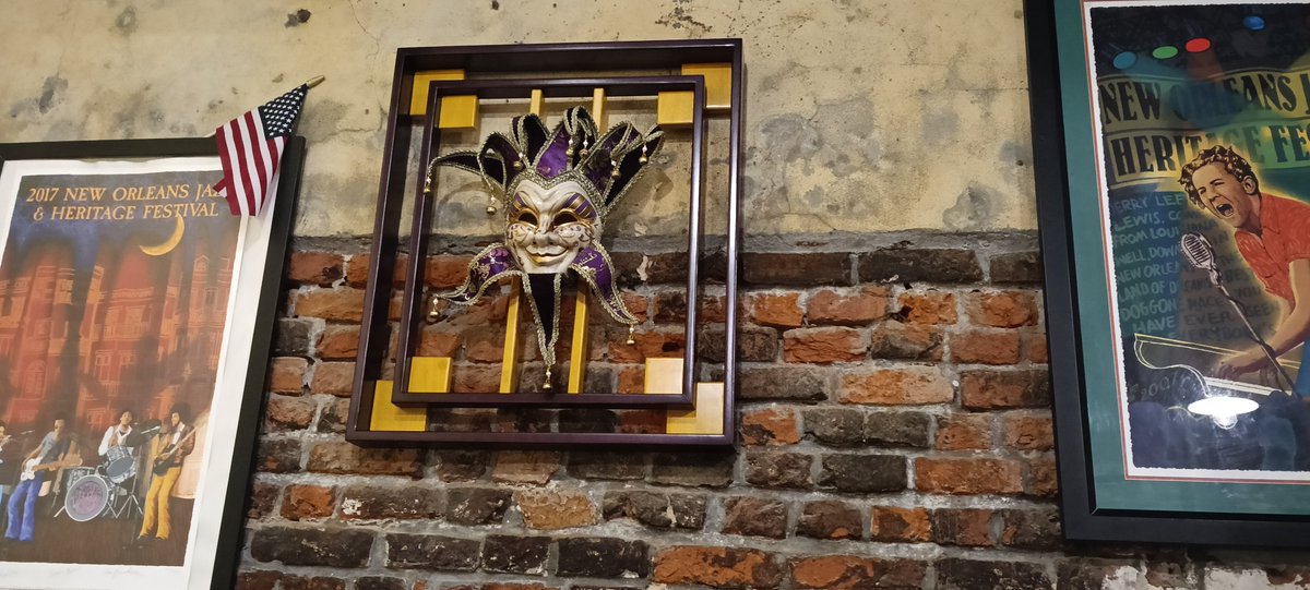 Fas_04's tweet photo. A typical restaurant in New Orleans: Mother's https://t.co/YI63WGOcxi