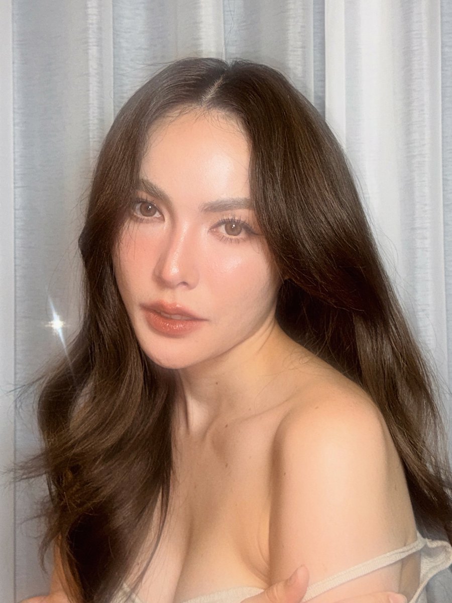 itsink_'s tweet photo. โหห เค้าตื่นมาเจอนางฟ้า 🫠🫠

#ชาล็อตออสติน #CharlotteAustin https://t.co/ZwWtO1V1DH