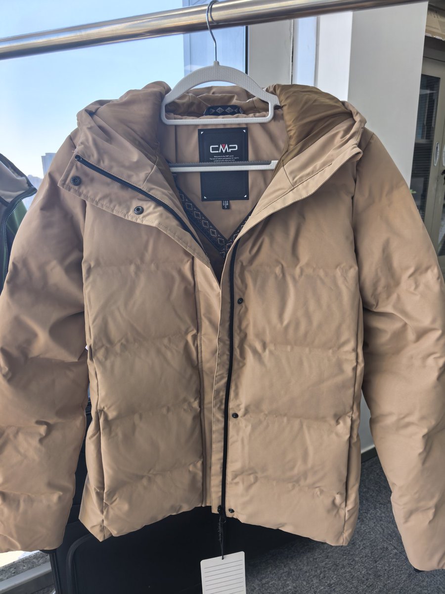 DSUN_2026's tweet photo. 🌱 Responsible manufacturing. Exceptional performance.
We combine innovative design, quality materials, and sustainable practices to create outdoor apparel built for every adventure.
#fyp #skisuit #outdoorwear #b2b  #madeinchina  #fashionfactory #OEM #ODM  #B2B https://t.co/Owiwf9IdW1