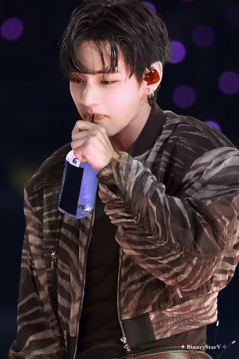 BinaryStar_V's tweet photo. HD· 260810 Baltimore D1

#김태형 #태태 #テテ #뷔 #BTS #방탄소년단 
#BTS_WORLDTOUR_ARIRANG 
#BTS_WORLDTOUR_ARIRANG_BALTIMORE https://t.co/lizfWUvEev