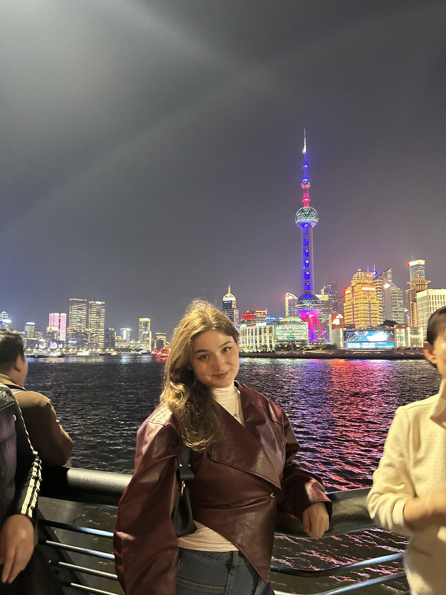 tarableboba's tweet photo. I miss china so bad i want to go back it hurts https://t.co/Bg4jxWPxLM