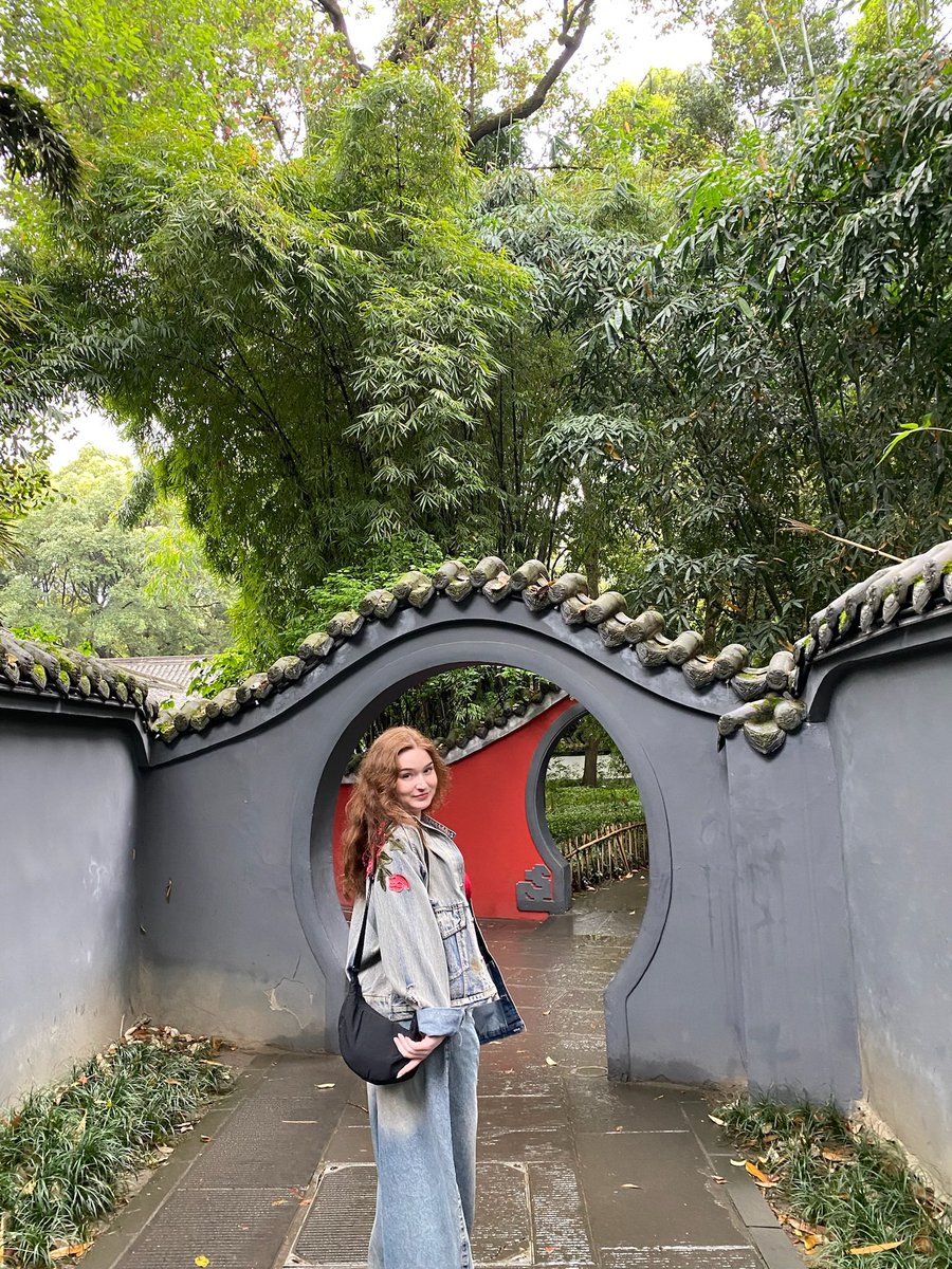 tarableboba's tweet photo. I miss china so bad i want to go back it hurts https://t.co/Bg4jxWPxLM