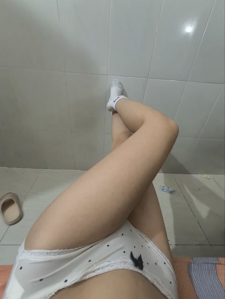 xkky0918's tweet photo. 今天我们吃这个😤😤
#原味 #足控 #恋物癖 #气味控 #女高 https://t.co/uUPt6cdtQj