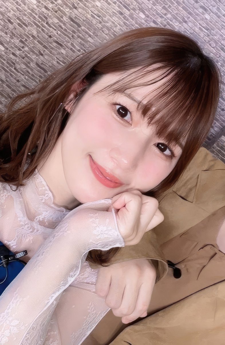 内田 真 礼 おっぱい