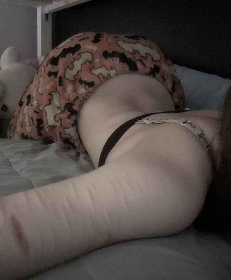 kittybraindd_'s tweet photo. boo #nsfwtwt https://t.co/lkMGmDSkit