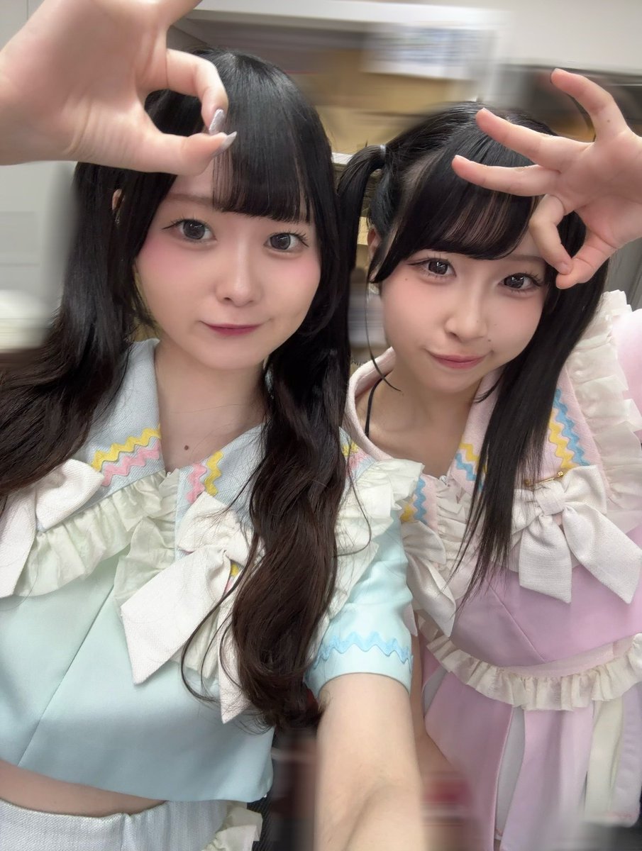 shiromaru_yun's tweet photo. 新研究生3人と撮れた😻🤍
今日8人でレッスンしてきたよ🎶
お披露目の8/19が待ち遠しいな( > ̫ <)
みんな個性的でとてもかわいい‼️
#ディアステージ研究生 https://t.co/YtOoKy26RK