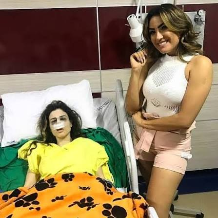 AfrooKen's tweet photo. o dia que minha amiga traiu o namorado numa festa universitária e eu o tempo todo do lado dela apoiando equivale a essa foto pra mim https://t.co/8xJWX9jEuc