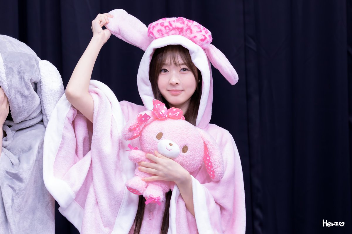 Herz_sss's tweet photo. 260808 🐰

#트리플에스 #김수민
#tripleS #SooMin https://t.co/88ZaE6F6cs