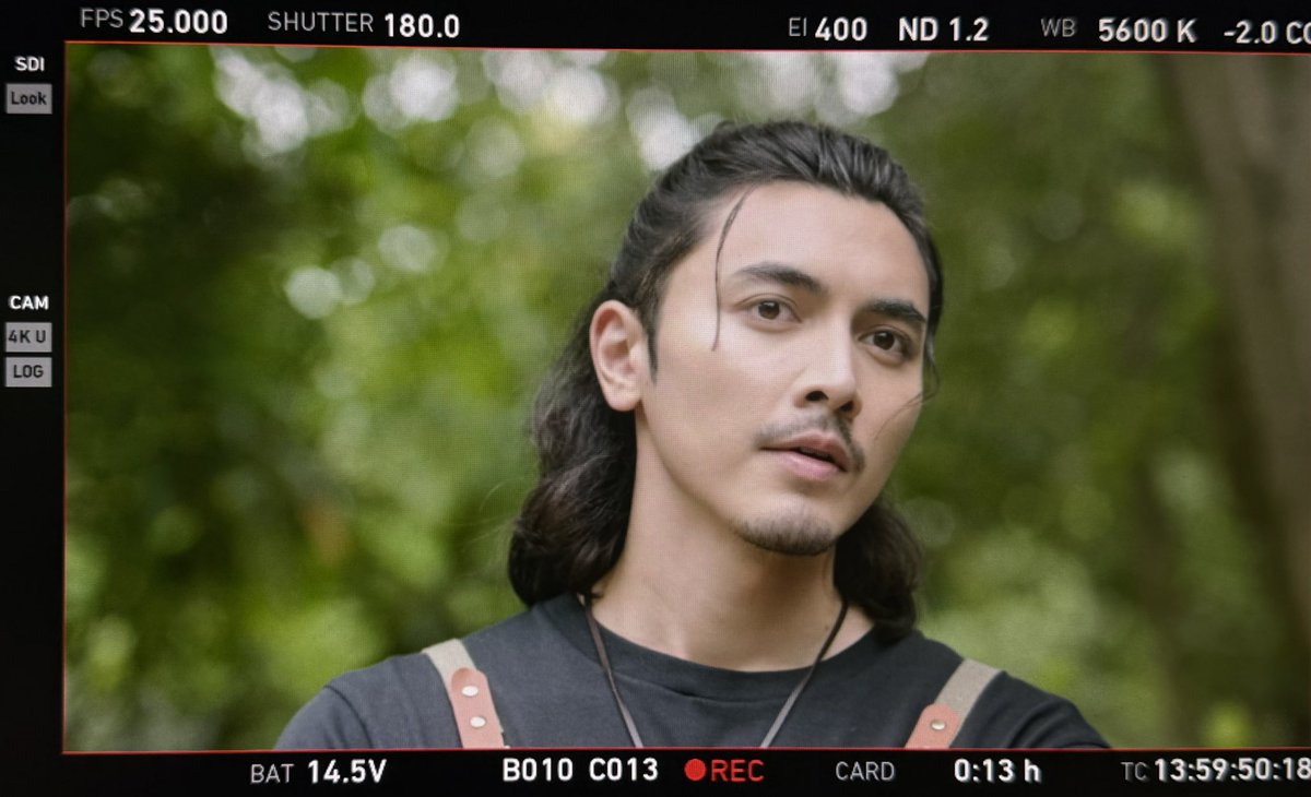 paajaew's tweet photo. #ที่ไหนคือบ้านที่น่านคือเรา  
คิวที่ 4  ตัวละครนำมากันเกือบครบ  การแสดงเริ่มเข้าขากัน  พี่เชอรรี่มีขำ  พี่ภณกับป๊อบเพิ่งได้เข้าฉากแบบจริงจัง  ไมกี้ นีญ่า คู่กันท่าจะแสบอยู่  555 https://t.co/rXJq3G9ITa