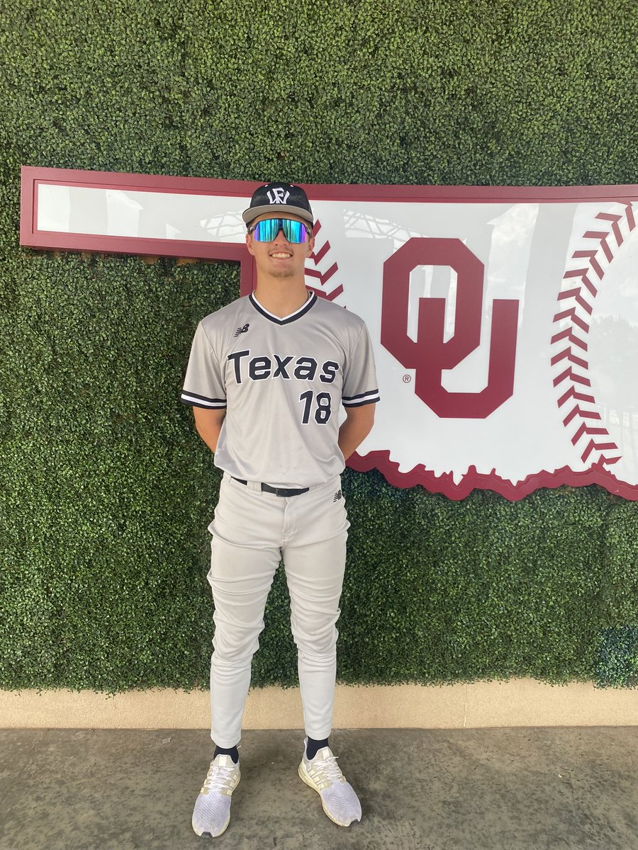 Boones_2good's tweet photo. Had a blast this summer playing with a awesome group of guys for @WowFactor_DFW and being able to learn and be coached by @W_Jackson_9. We will now be @TB_Dallas. Can’t wait for this spring season with @jjphsbaseball.

@UBAuncommitted @j_jackson_27 https://t.co/1zZmwJdMYC