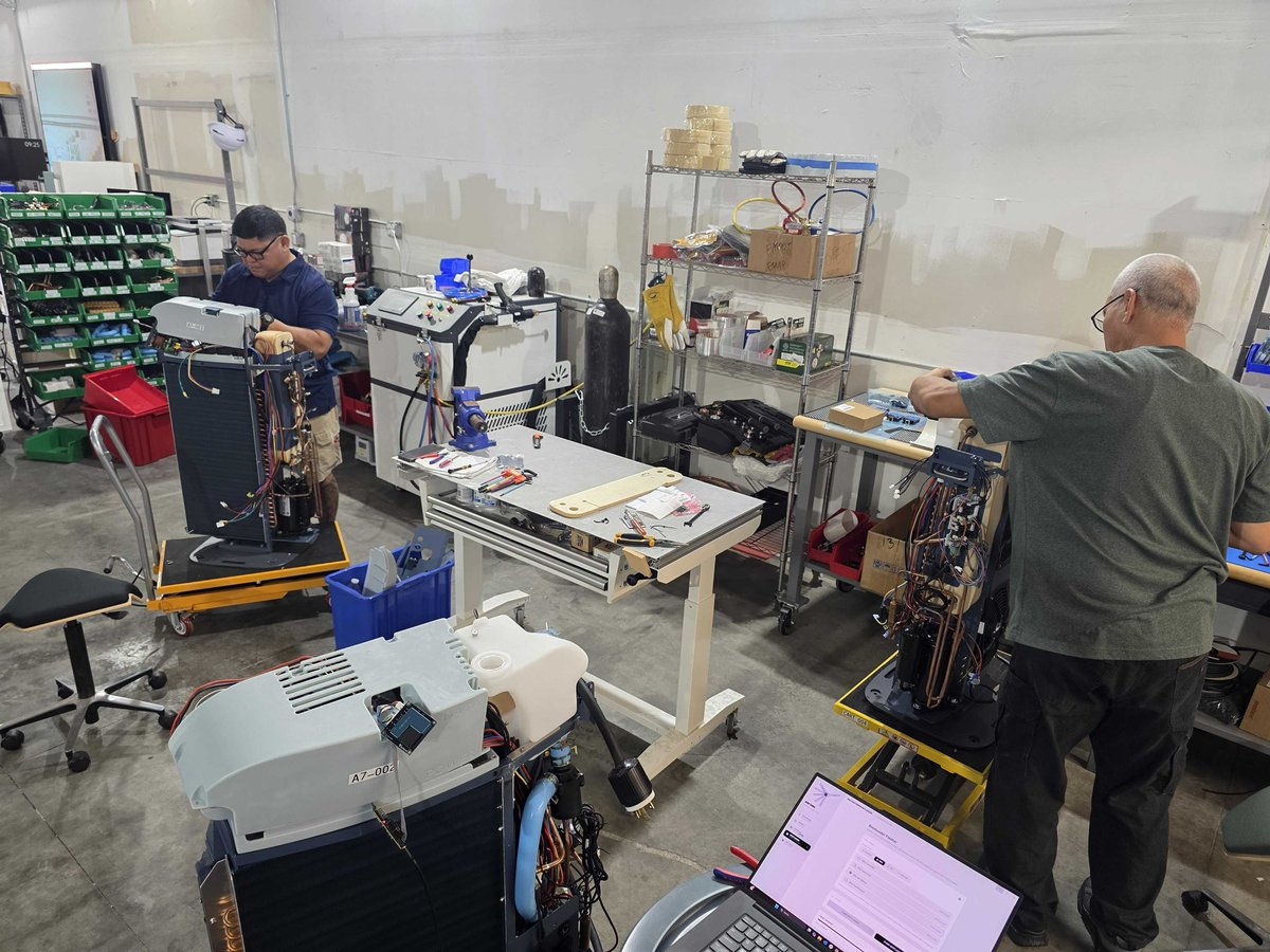 sejunbuilds's tweet photo. Even after a few runs you still learn something new every time

my first assembly line at @UWVelocity and the latest! https://t.co/hUaKdu56Z5