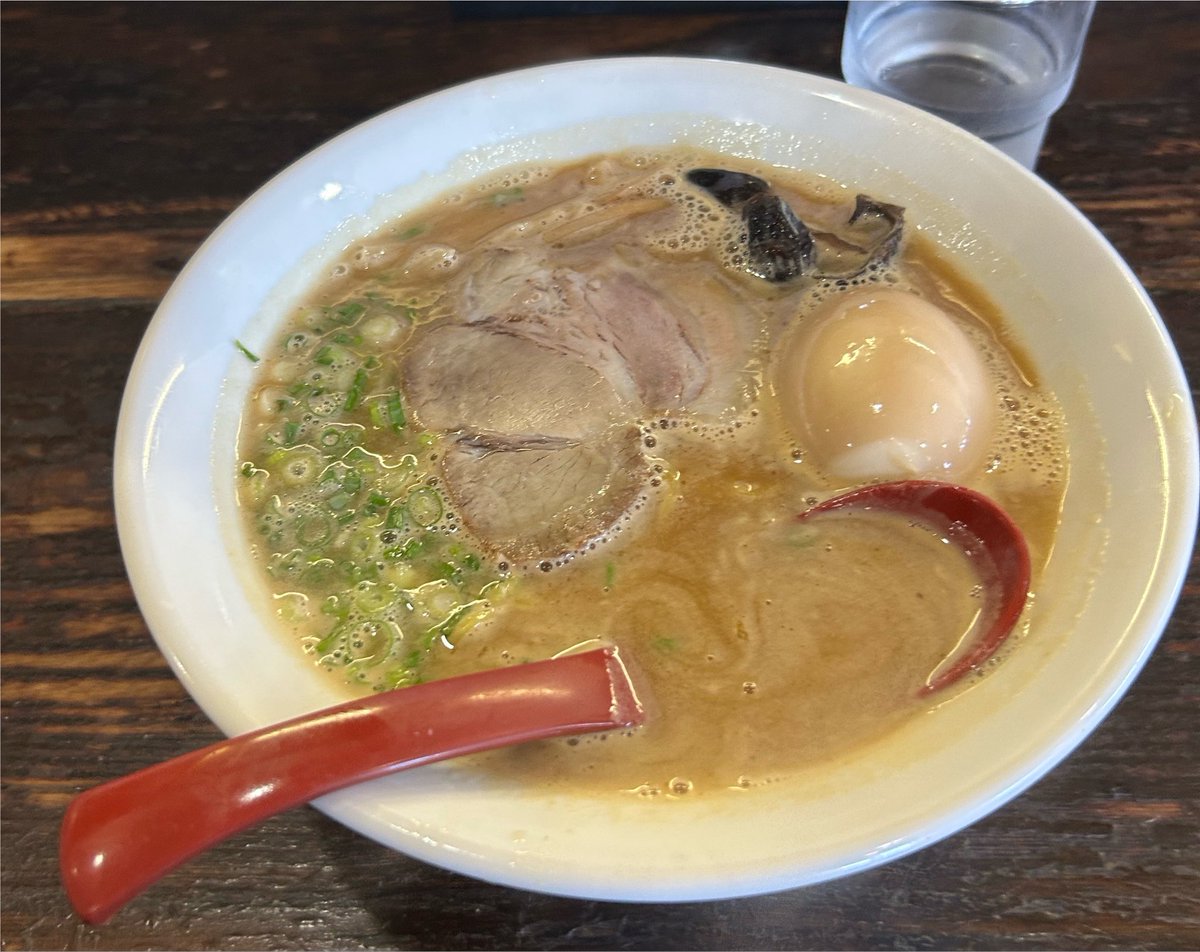 wachosuke's tweet photo. ラーメン常
限定の超あごだし豚骨醤油
クソ暑い日には塩分補給にコレで間違いなし
なまら美味かった
また食べたい
 #ラーメン常  #札幌  #ラーメン https://t.co/RgHZAyuqrX