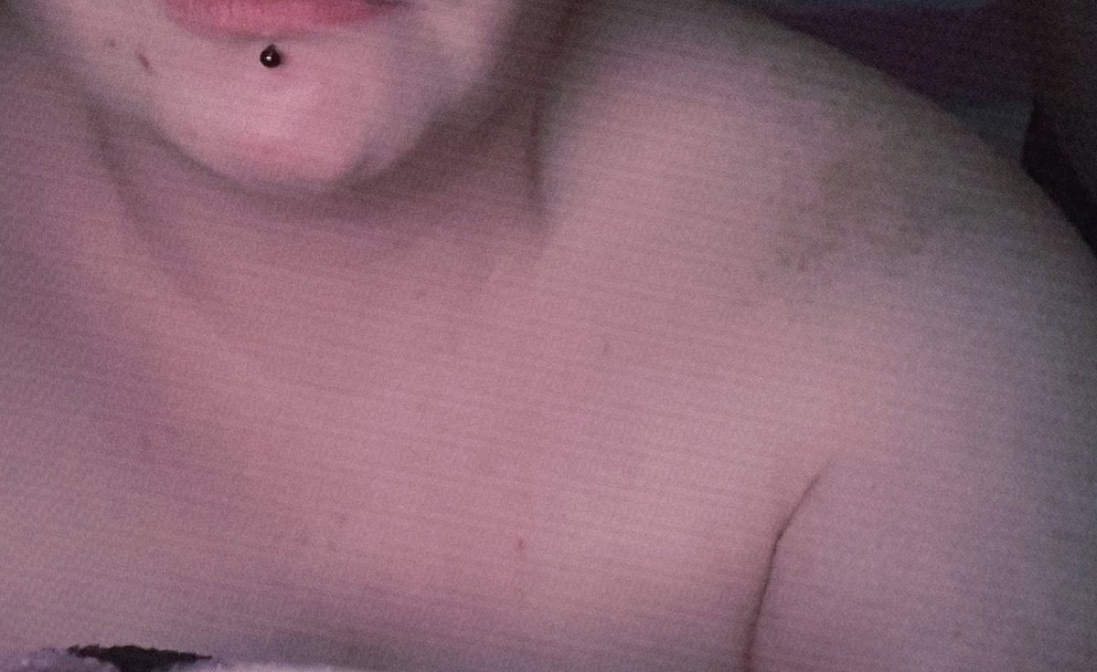poltergeist_pup's tweet photo. new pinned (bc I'm back!!) 

- 22 
- Gay
- Trans Ftm 1 year 7 months on T 
- Taken 
- Friendly/Casual Flirting is okay
- Paid sessions, DM for info sheet 
- Hard and soft kinks
 - OF in bio for uncensored vids https://t.co/B6rxlMUt8u