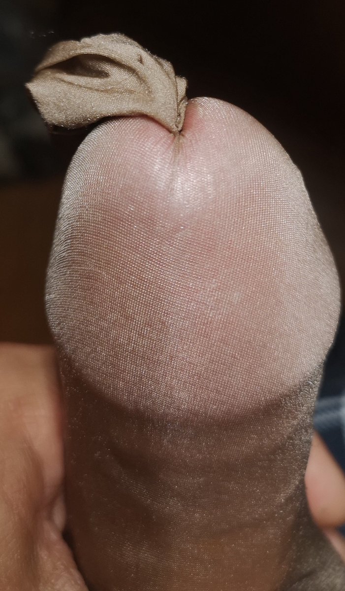 ttmodel2000's tweet photo. 丝袜马眼的开发非常顺利，已经可以轻松进入了，没有润滑液也不痛 https://t.co/4Aqip24MTG