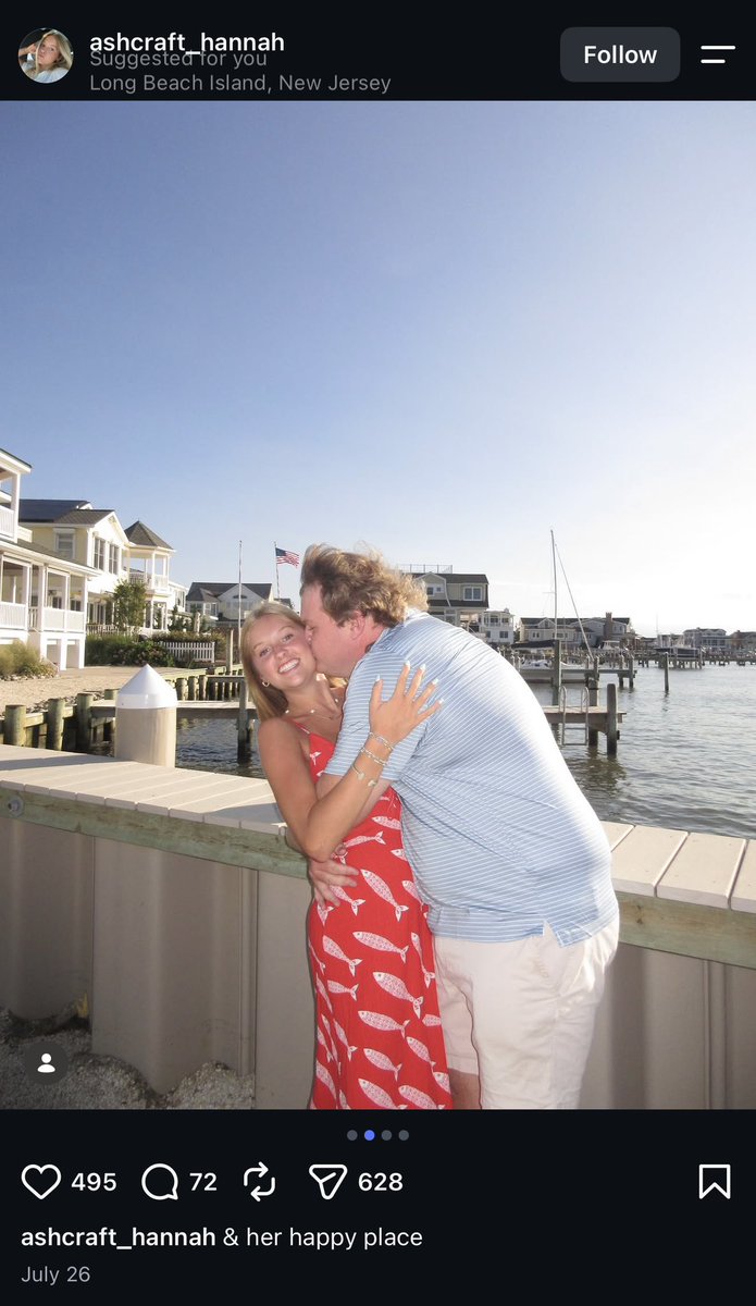 bagrippingbird's tweet photo. Average SEC couple #wtf https://t.co/9xF4COTZOv