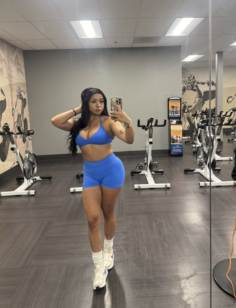 222harumii's tweet photo. 🫐 gym mamas https://t.co/I5uHbI4uS5