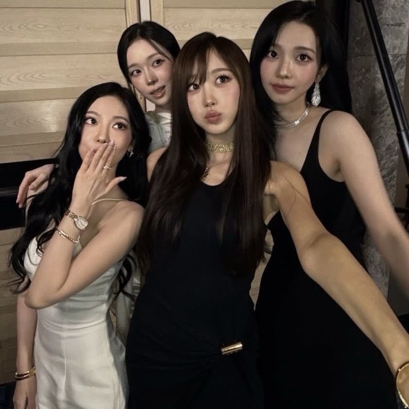 IconicKatarina's tweet photo. Kurang Giselle &amp; Winter, nih. Yuk siapa mau? @IconicNingNing https://t.co/7JczhyLJkE