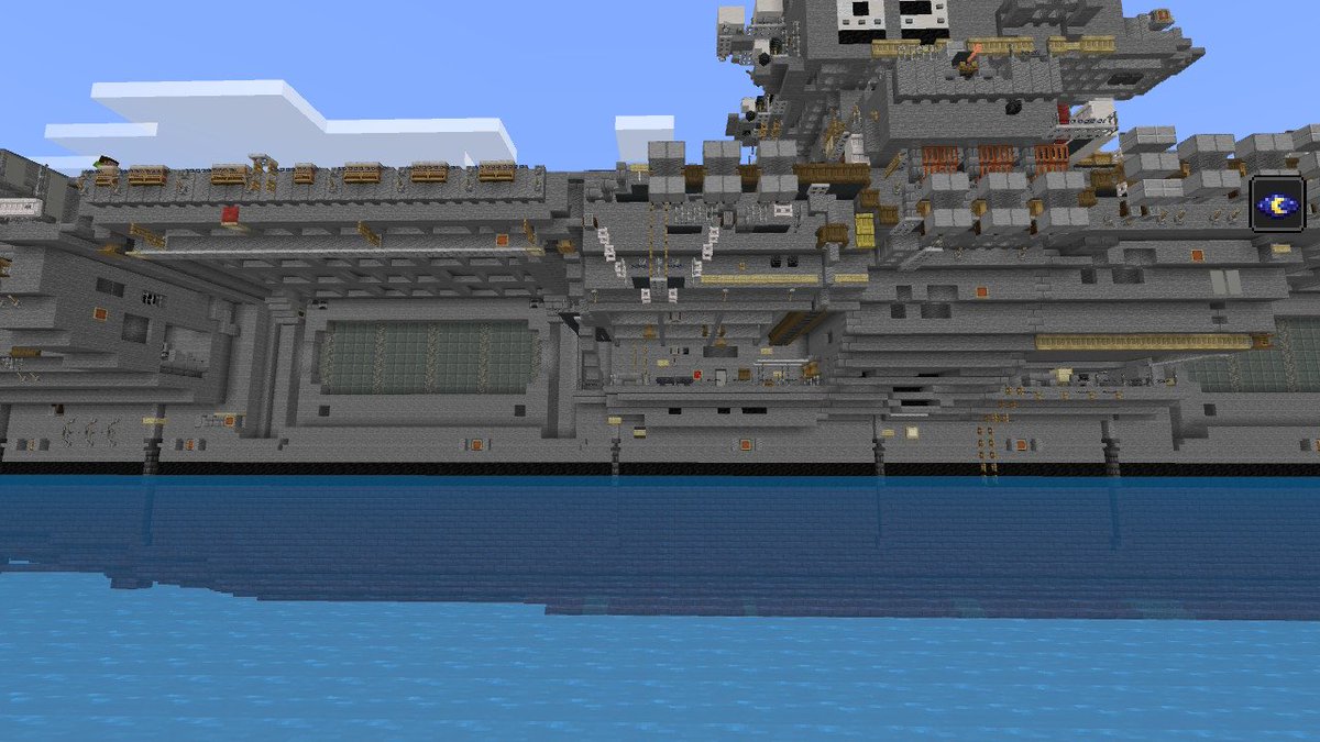 BisMania579409's tweet photo. エンタープライズの細かい写真
Part2　右舷

#マイクラ
#マイクラ建築コミュ
#マイクラ軍事部 https://t.co/HKkWoFMTYz