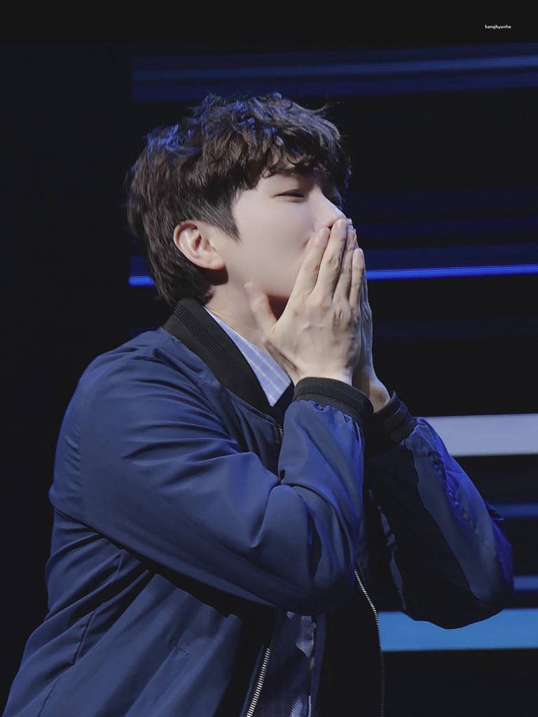kanghyunhe's tweet photo. 뽀갈🩵 https://t.co/x4BfF2JPcT