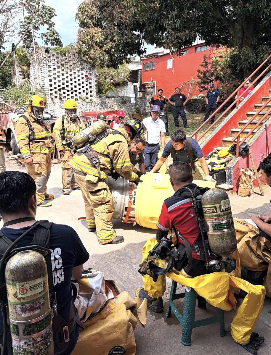 guills__'s tweet photo. Curso MAT-PEL / ADM
📍Bomberos Córdoba https://t.co/bQLDBodRA8