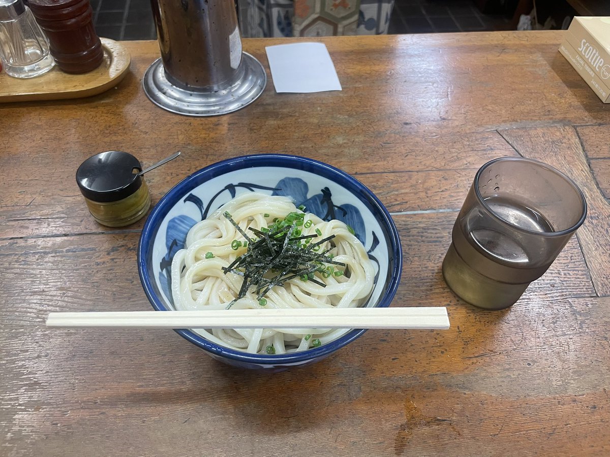 omachimachi's tweet photo. 遠い岬 https://t.co/vnrBsiItah