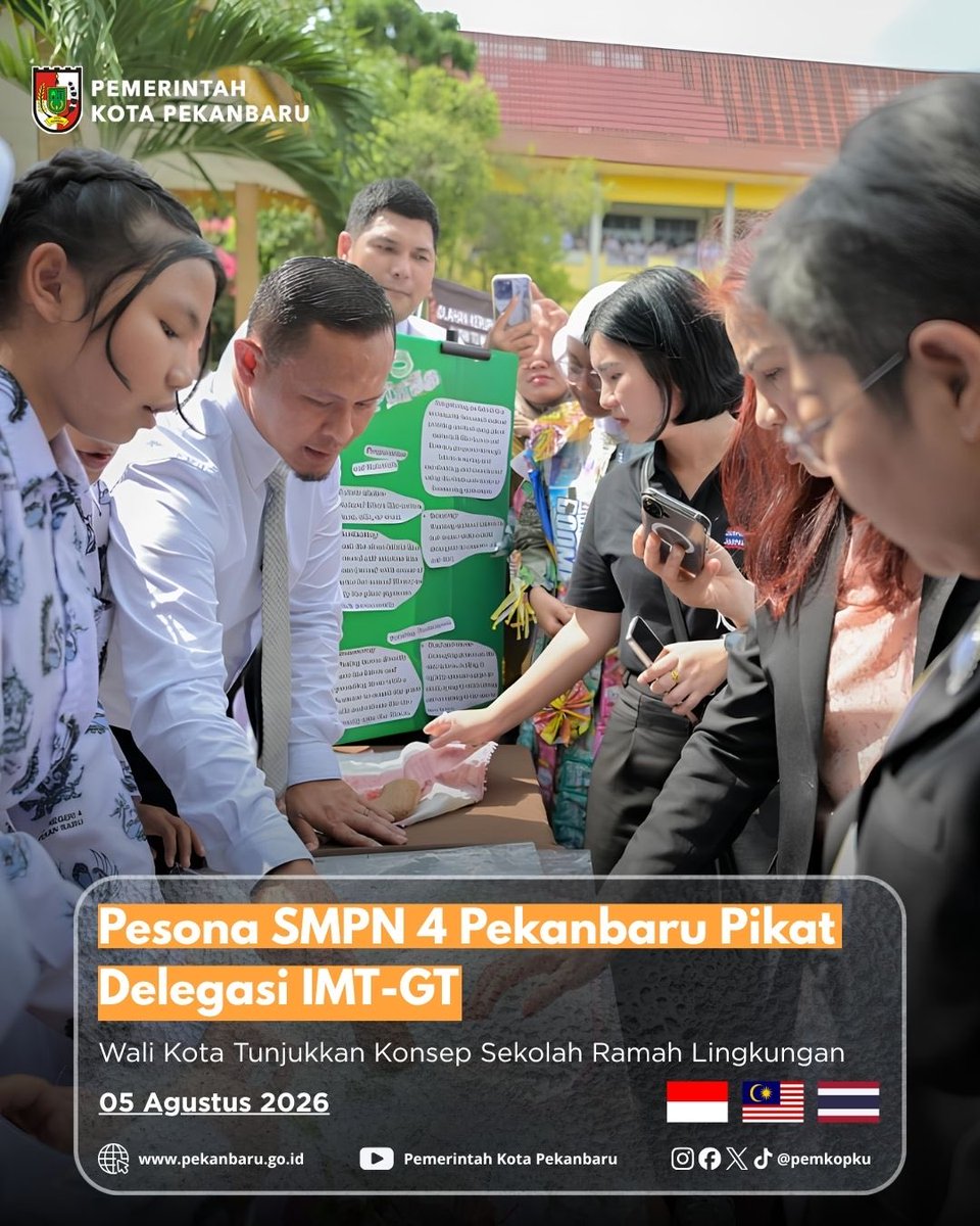 pemkopku's tweet photo. PEKANBARU - Ada yang seru banget dalam rangkaian pertemuan internasional IMT-GT GCMC 2026 di Pekanbaru, di mana Wali Kota Agung Nugroho mengajak para delegasi dari Indonesia, Malaysia, dan Thailand untuk field trip keren ke SMP Negeri 4 Pekanbaru pada Rabu (5/8/2026). https://t.co/jH7GEAgmu4