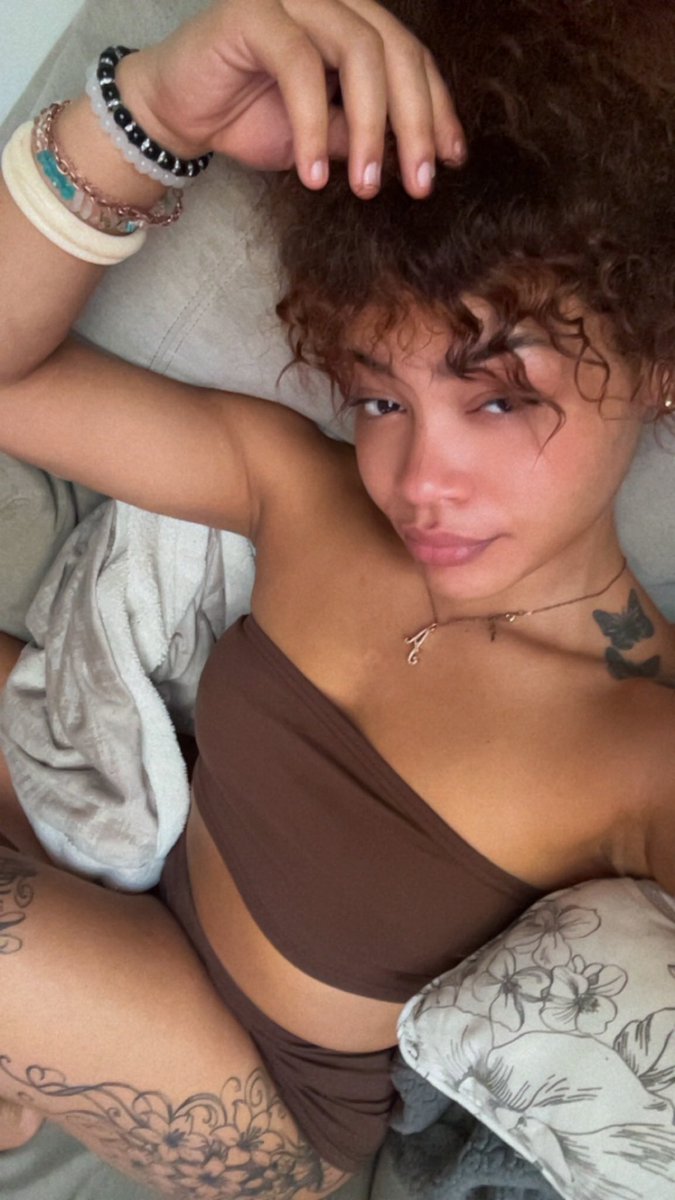 sta2raww's tweet photo. lazyy dayyy ⭐️ 

i wanna get fucked so good i cant feel my toes but 🥷🏼 wanna be bitches and cant keep up w my stamina

#CHUDAİ #wata 
#bbtvi #gooner https://t.co/xr4SwfhvYH