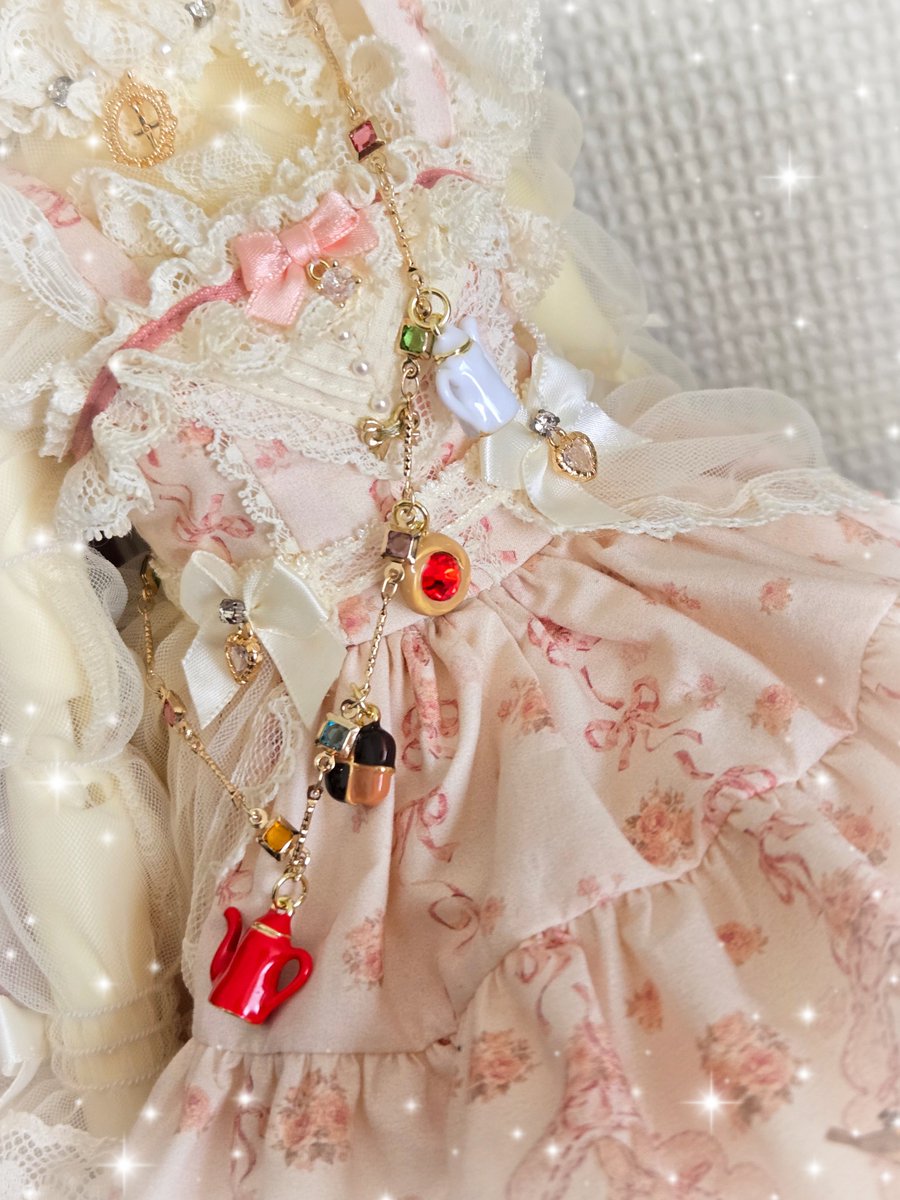 minaserunadoll3's tweet photo. 40cmドールちゃんの肩掛けチャーム試作中…！他にもアクセサリーを色々作れたらBOOTHのショップに出したいな〜🥳🫶ෆ.*･ﾟ https://t.co/NY8r2hQ8bF