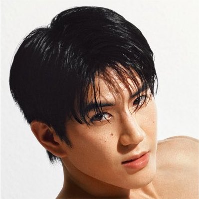 jaonongsea's tweet photo. เค้าแตกตื่นอายัย ไม่เห็นจะมีอายัยน่ากรีดร้องเยย เช้ยเฉยมาก

#sea_tawinan 
#CalvinKlein https://t.co/sk6QmNSEPM