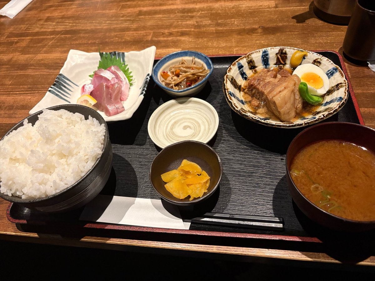 ryxm784's tweet photo. 家から近くの隠れ家のような定食屋 https://t.co/gtI8M1rCIM