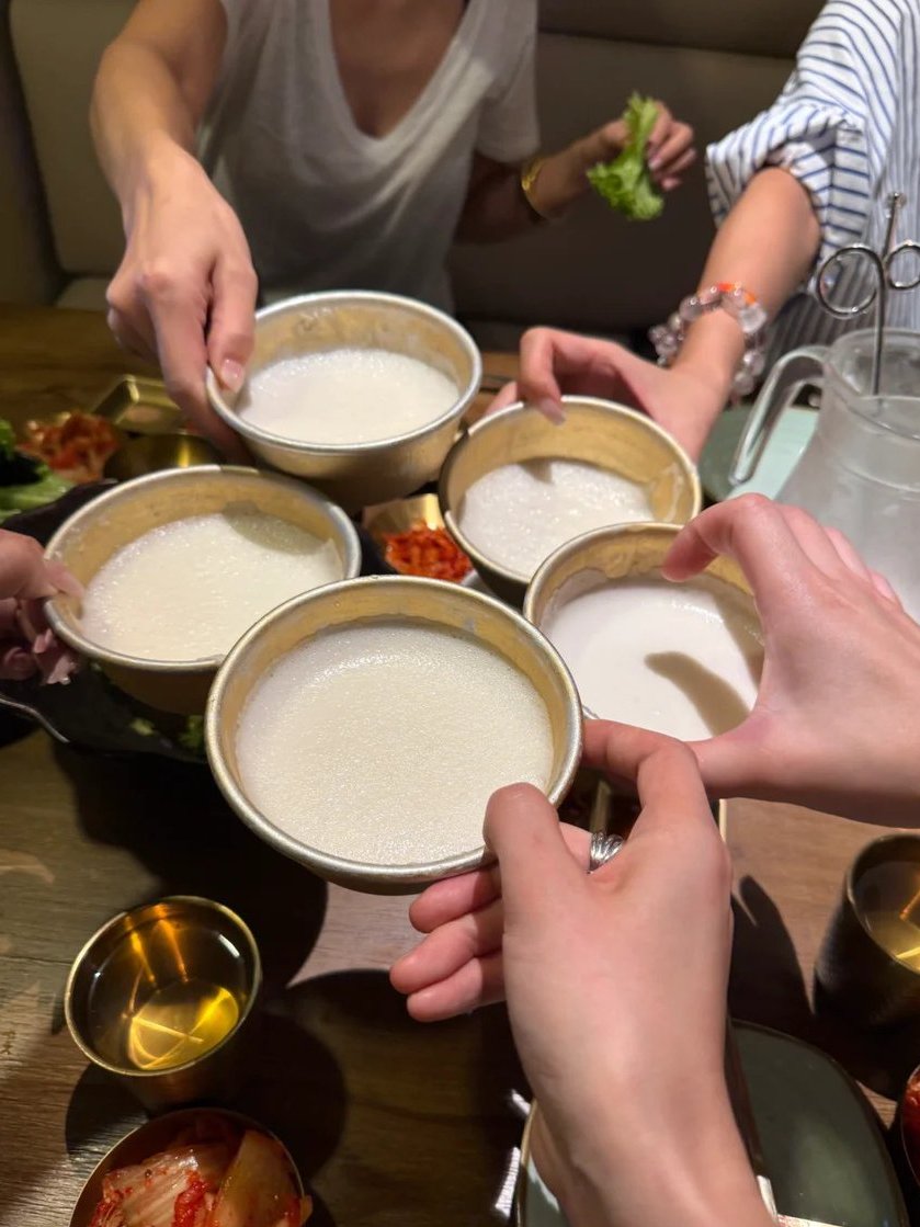 Nurturing_'s tweet photo. 행복은 친구들과 함께 시간을 보내는 것입니다.😁 https://t.co/cDDXw0p187