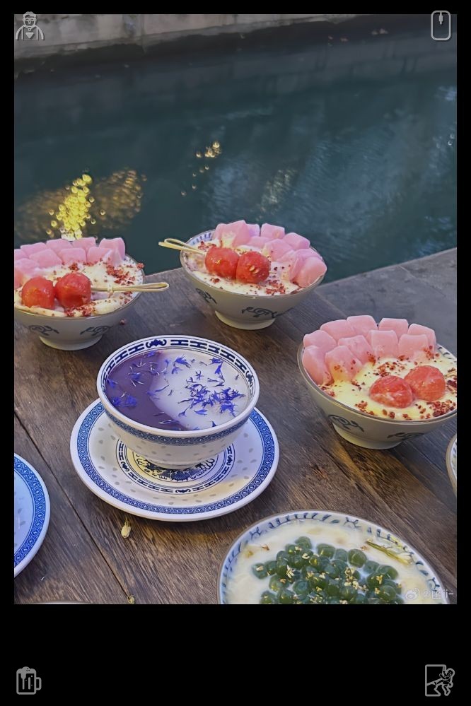 figo0323's tweet photo. Wandering leisurely through the sea of blossoms, one savors the delicate shifts in the floral landscape. Variations in light and breeze cause the bloom-filled expanse to reveal a myriad of enchanting forms. 🌏 Steep some peppermint tea — crisp and soothing. https://t.co/Y0aN0lsbcd