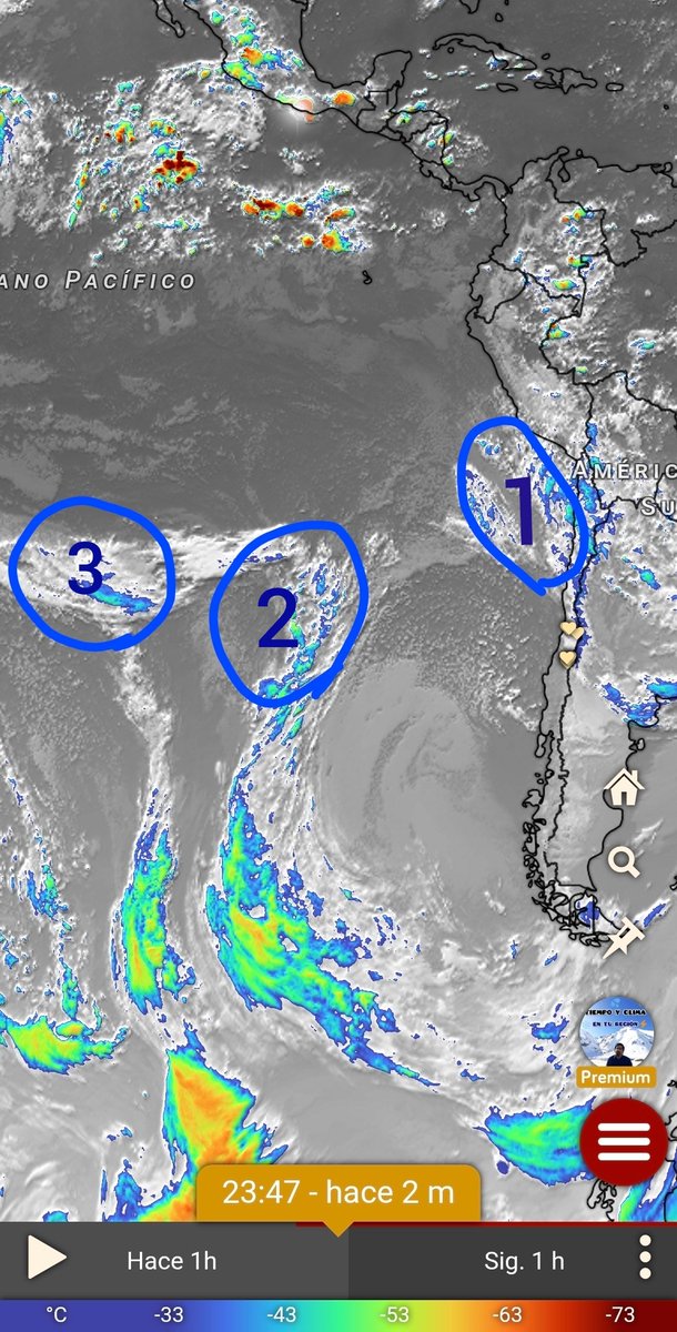 EdoWeatherman's tweet photo. Resumen del día y proyecciones.

En la imagen los 3 eventos que serán protagonistas esta semana.
1. El evento en altura que causará estragos en la zona norte entre 11 y 12 de agosto, principalmente en Atacama.

2. El evento que afectará la zona central y sur desde el jueves y que mantendrá inestable la atmósfera hasta el fin de semana.

3. El evento que afectará la zona norte desde el domingo, abarcando parte de la zona central.

Habrá lluvia para gran parte del país estos días. Estaré actualizando la información.

Adelanto, vienen más lluvias para la segunda mitad del mes.

#ElNiño. 
#Chile.