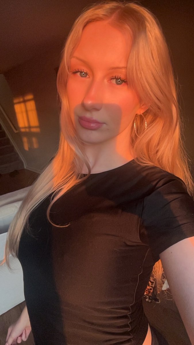 Bow2angel's tweet photo. Feeling like having a degradation and humiliation session. Who’s in?😈

Approach rn

#Findom #femdom #cashpig #paypig #humanatm #humanwallet #cashcow #simp #sub #loser #virgin #cuck #sessions #humiliation #wallet #drain #blackmail #degrading https://t.co/0phJbXIiKE