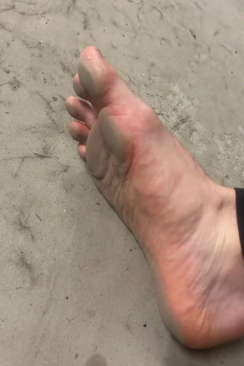 MasterOscarH's tweet photo. Swallow the dirt from my foot and be thankful bitch f~g 🖕🏼

Findom teen master young cash master jock superior football lad scally chav dirty feet foot slave https://t.co/rem1wgxRVA
