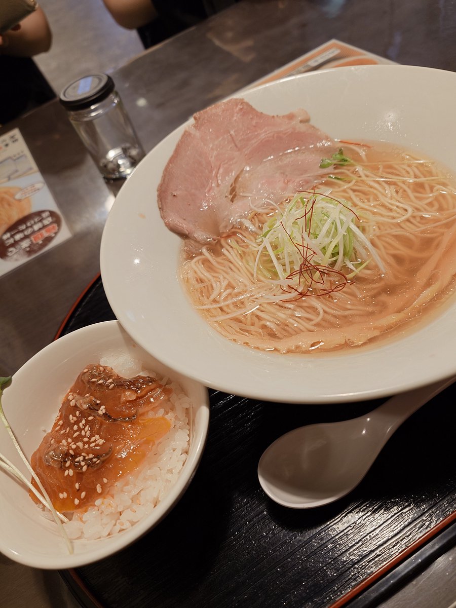 jimi_gure's tweet photo. 念願の初ギャオス🍜
あっさりうま〜😋 https://t.co/nPhdTzdVPI