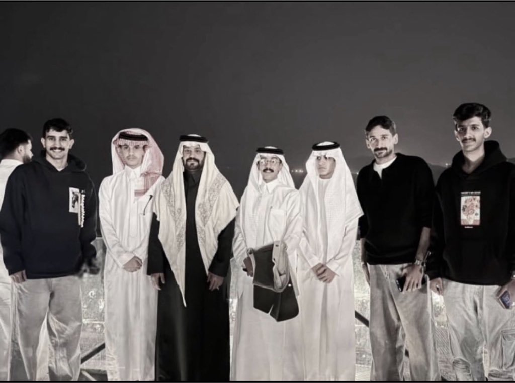4jjb15's tweet photo. كانت رحلة الجنوب ممتعة جداً من كل النواحي شكرًا لكم بحجم السعادة اللي عشناها معكم طول ايام الرحلة ..❣️ https://t.co/WIVsttS16g