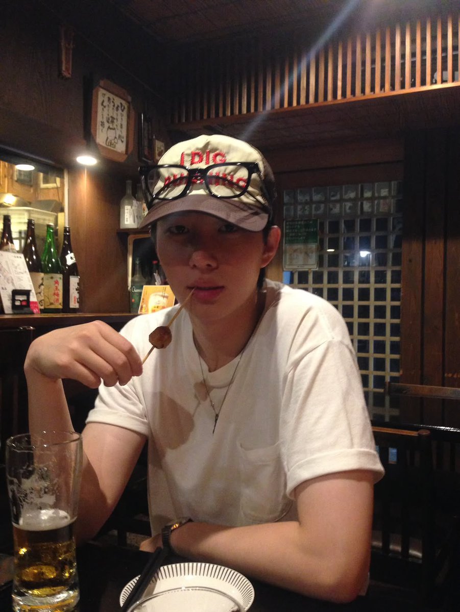 luvlike0xygen's tweet photo. 제픽은요..
셀카너무잘생겻어.. https://t.co/dEuuKjoLX5