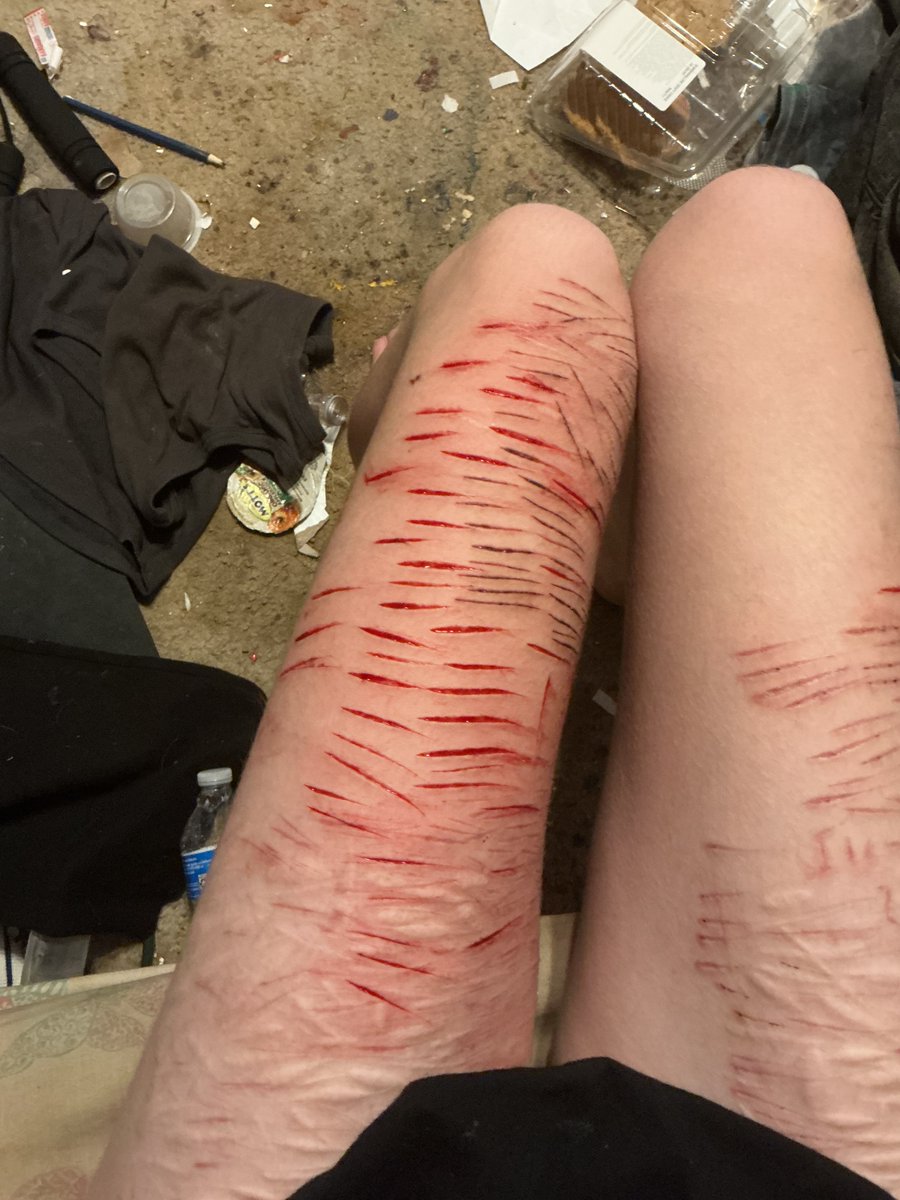 Weirdlyalien's tweet photo. FAKE SFX MAKEUP AI #shtwt #shrtwt https://t.co/U3EDHf01UT