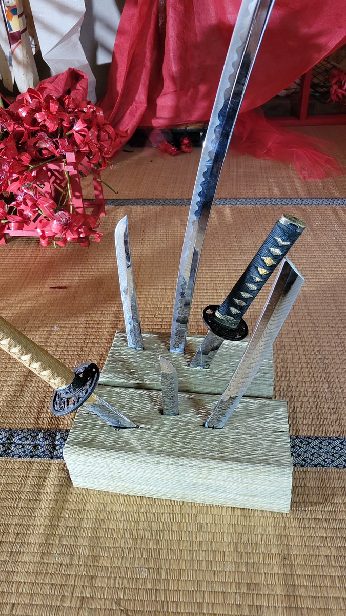 happinyass's tweet photo. 🦭新しく物騒な小道具を追加致しました🔪
※金属刀を切断してありますので取り扱いにはご注意をお願いします🙇⤵️
後日血糊付きのものを1つ追加予定です https://t.co/N8aQHogaiA