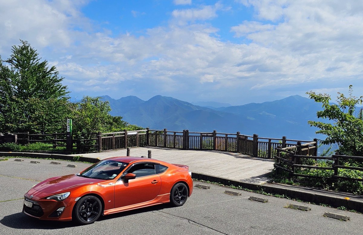 zn6_orange_86's tweet photo. #愛車と山 https://t.co/TIWtl6r5Rz