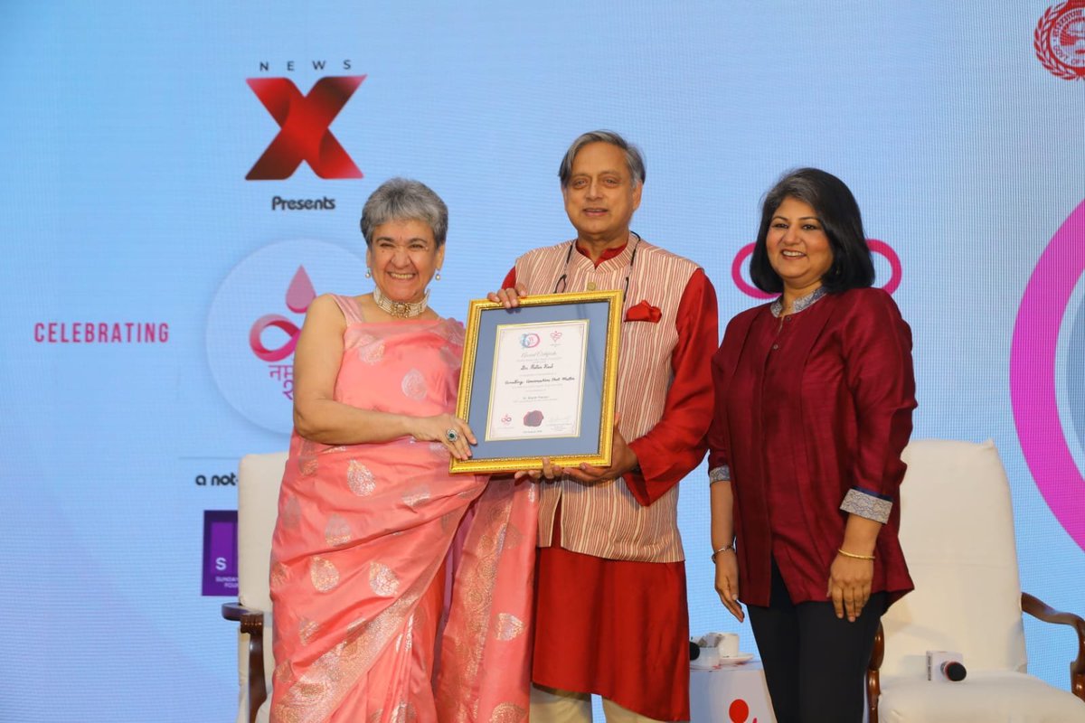 Priyascorner's tweet photo. @ShashiTharoor at the @Wewomenwantoffc event in delhi where he helped us felicitate #shakti women award winners and spoke to us in fair amt of detail on what kind of education we need to.give our young. One that makes them think. &amp; also a sneak peak into his upcoming book https://t.co/P6a6UIWarb