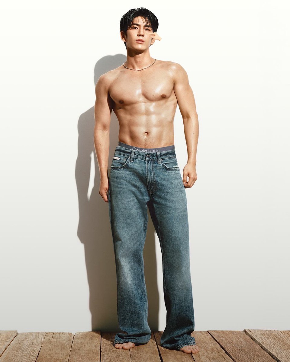 seatawinanfc's tweet photo. ยังเร้กกกกก อยู่มากเลยหนิ 🥹🥺🤏🏻

CALVINKLEIN FALL 26 WITH SEA

#CalvinKlein @CalvinKlein 
#CalvinKleinTH
#sea_tawinan @Sea_tawinan https://t.co/4FDe7LAFs2