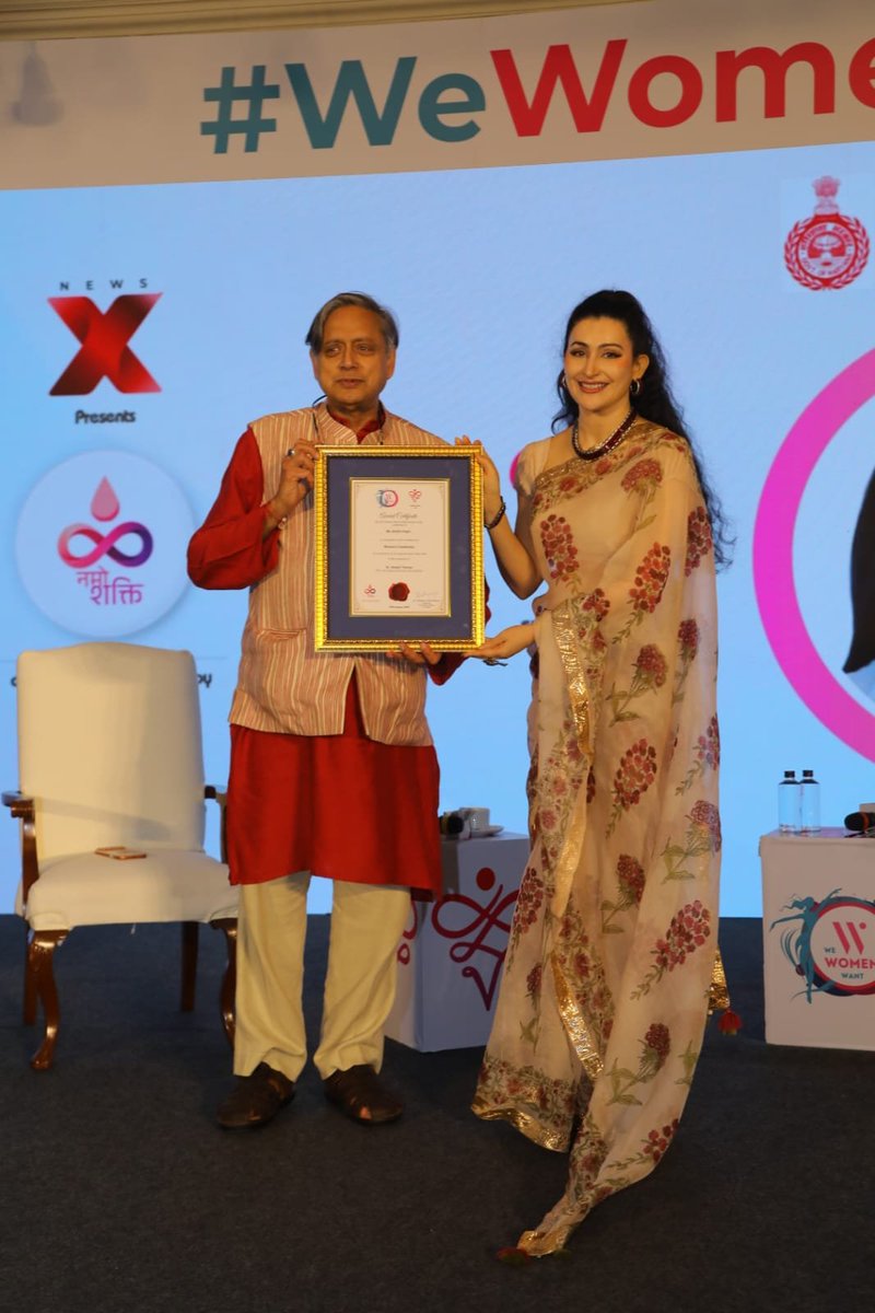 Priyascorner's tweet photo. @ShashiTharoor at the @Wewomenwantoffc event in delhi where he helped us felicitate #shakti women award winners and spoke to us in fair amt of detail on what kind of education we need to.give our young. One that makes them think. &amp; also a sneak peak into his upcoming book https://t.co/P6a6UIWarb