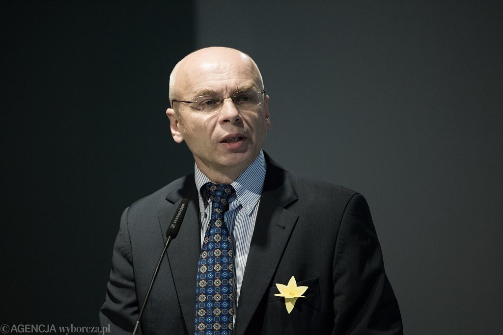 KonradNiznik_'s tweet photo. Dyr. muzeum Polin, prof. Dariusz Stola w kontekście UPA na Ukrainie, 
"My mieliśmy podobnych ludzi. U nas się to nazywało Narodowe Siły Zbrojne i ONR". 

Na własnym łonie wyhodowaliśmy łajdaków. https://t.co/DNAOnWyBS0